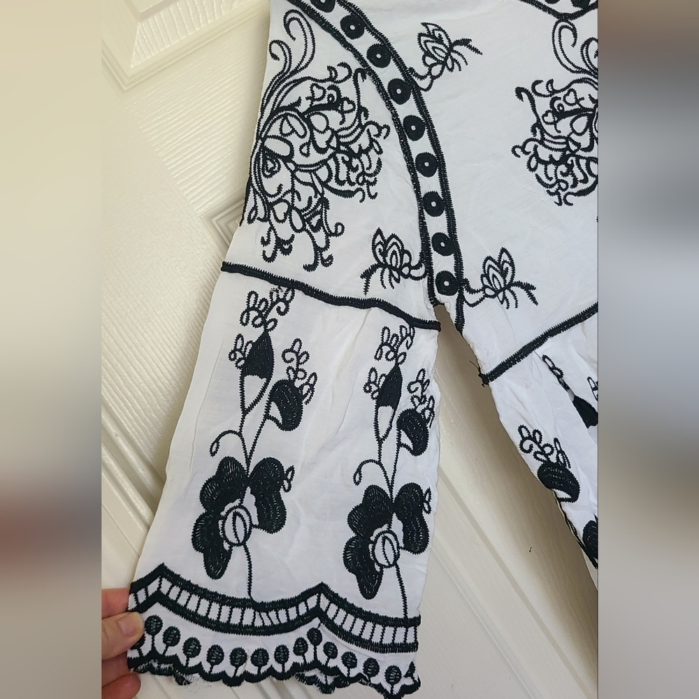 Embroidered Black and White Women's Top - Picture 2 of 8